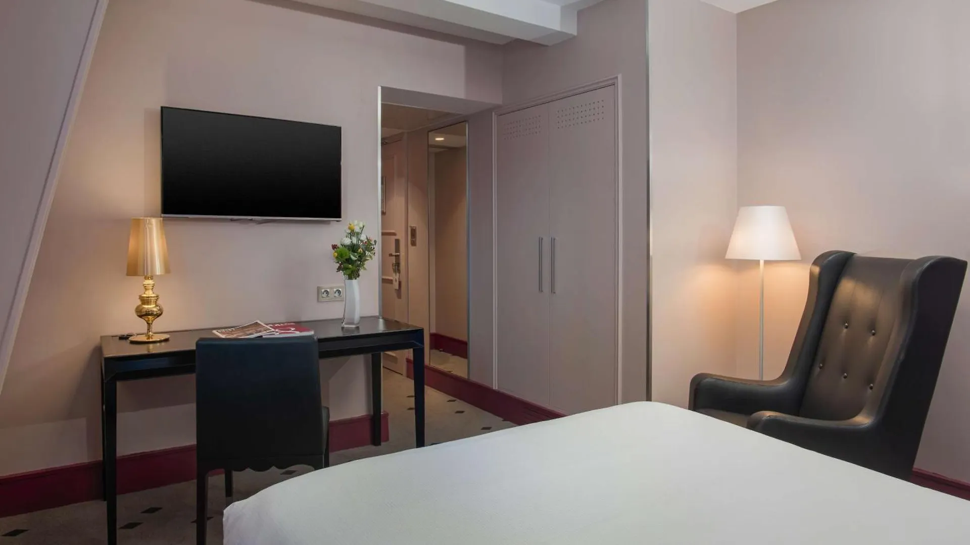 Beauchamps Hotel