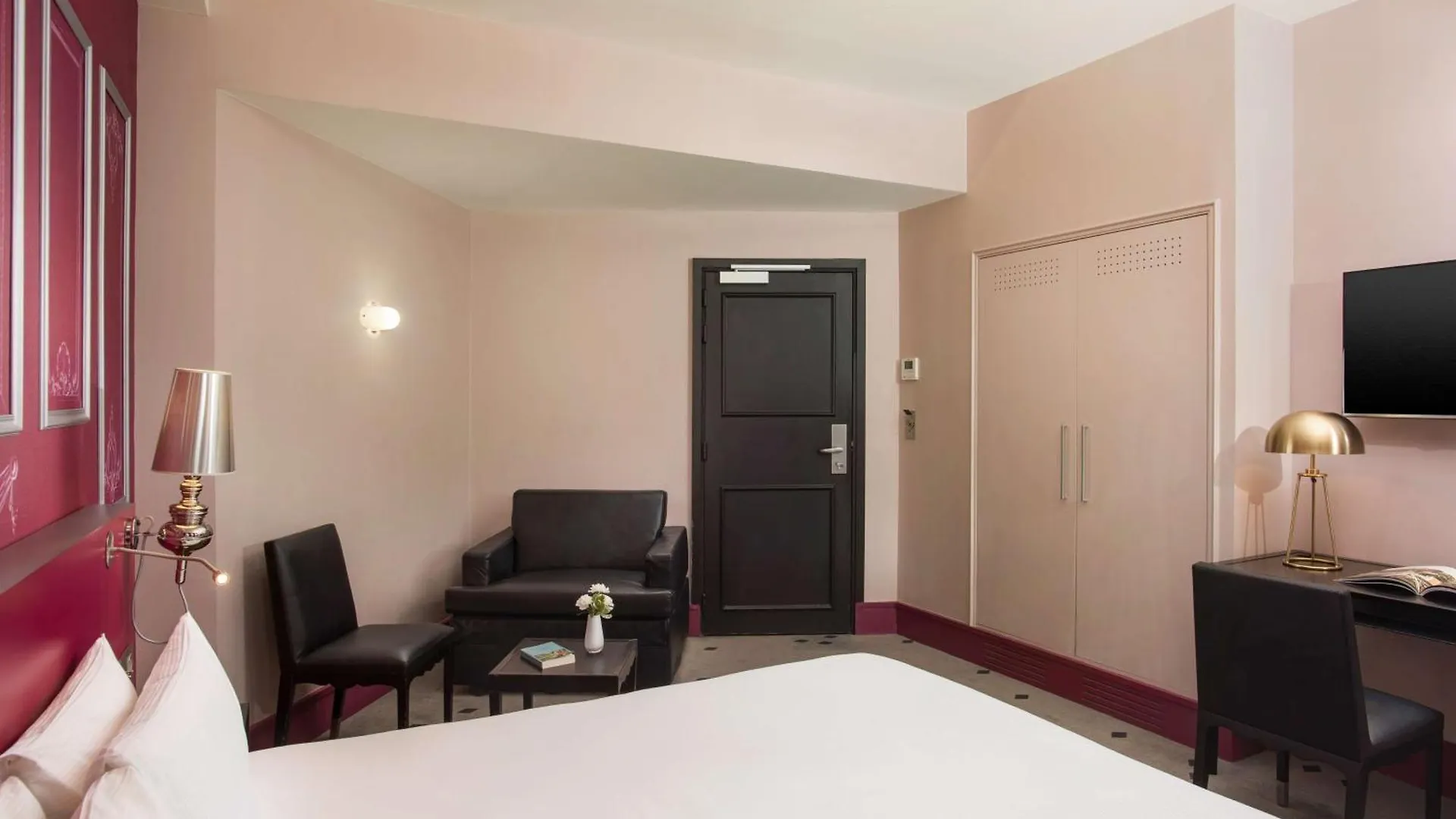 Nh Champs-elysees Hotel 4*