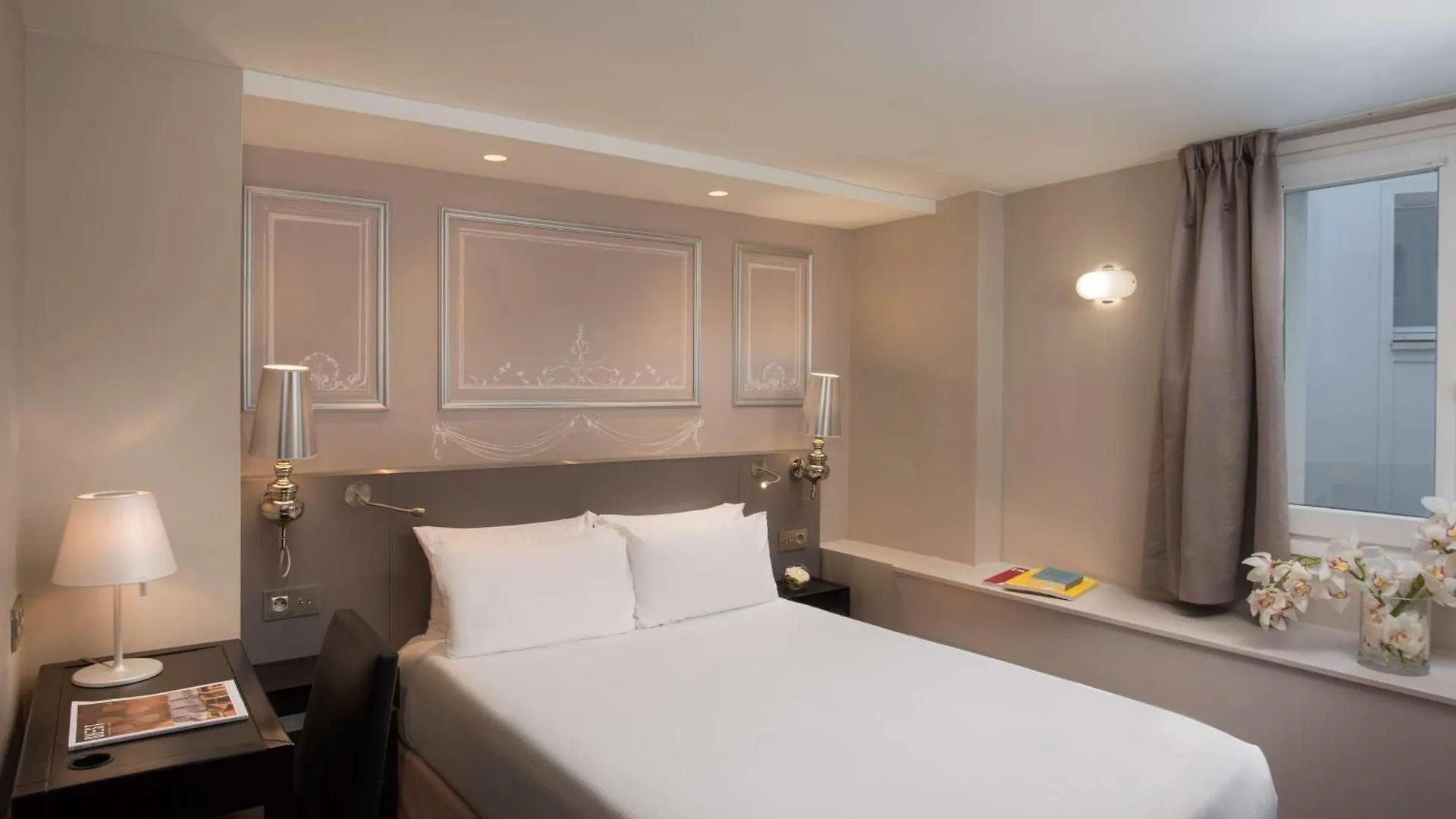 Beauchamps 4* Paris