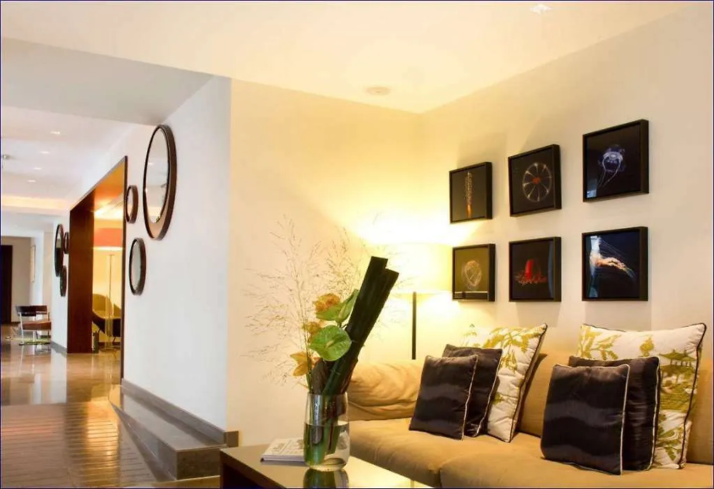 Nh Champs-elysees Hotel Paris